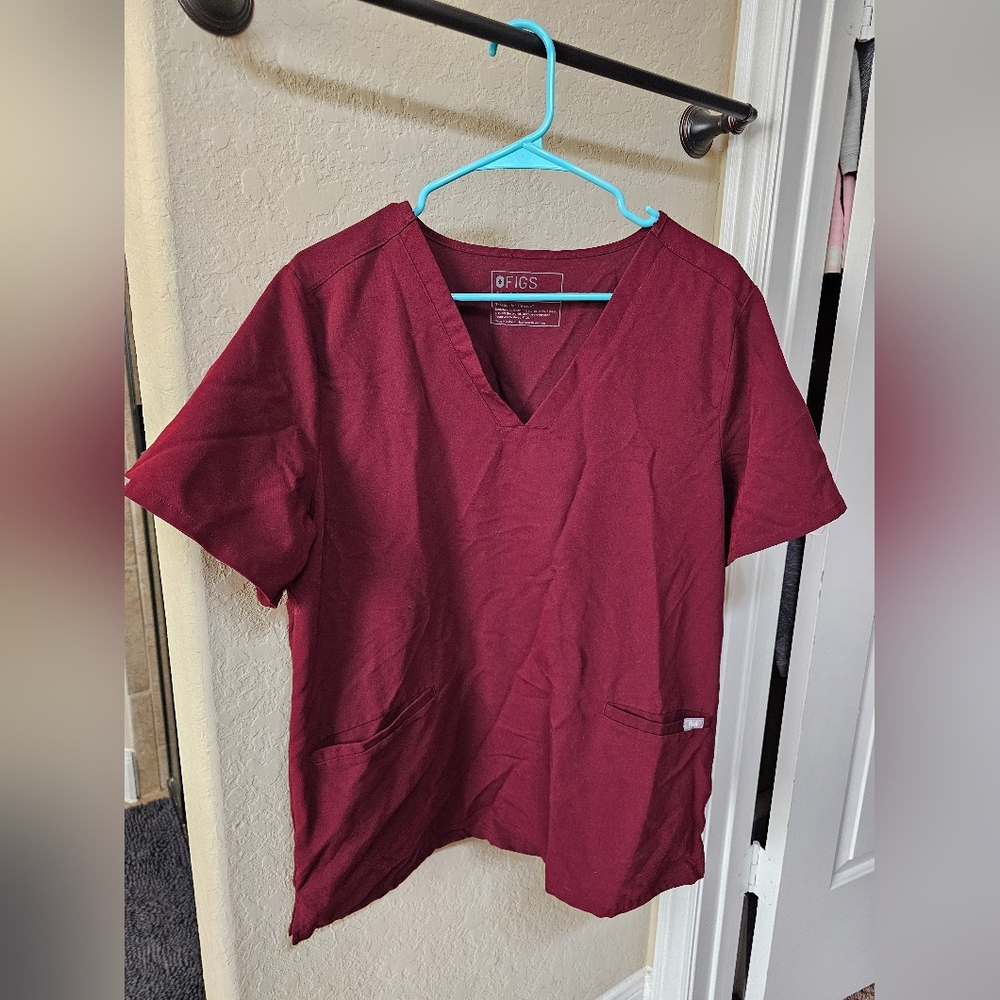 Figs scrub top XL